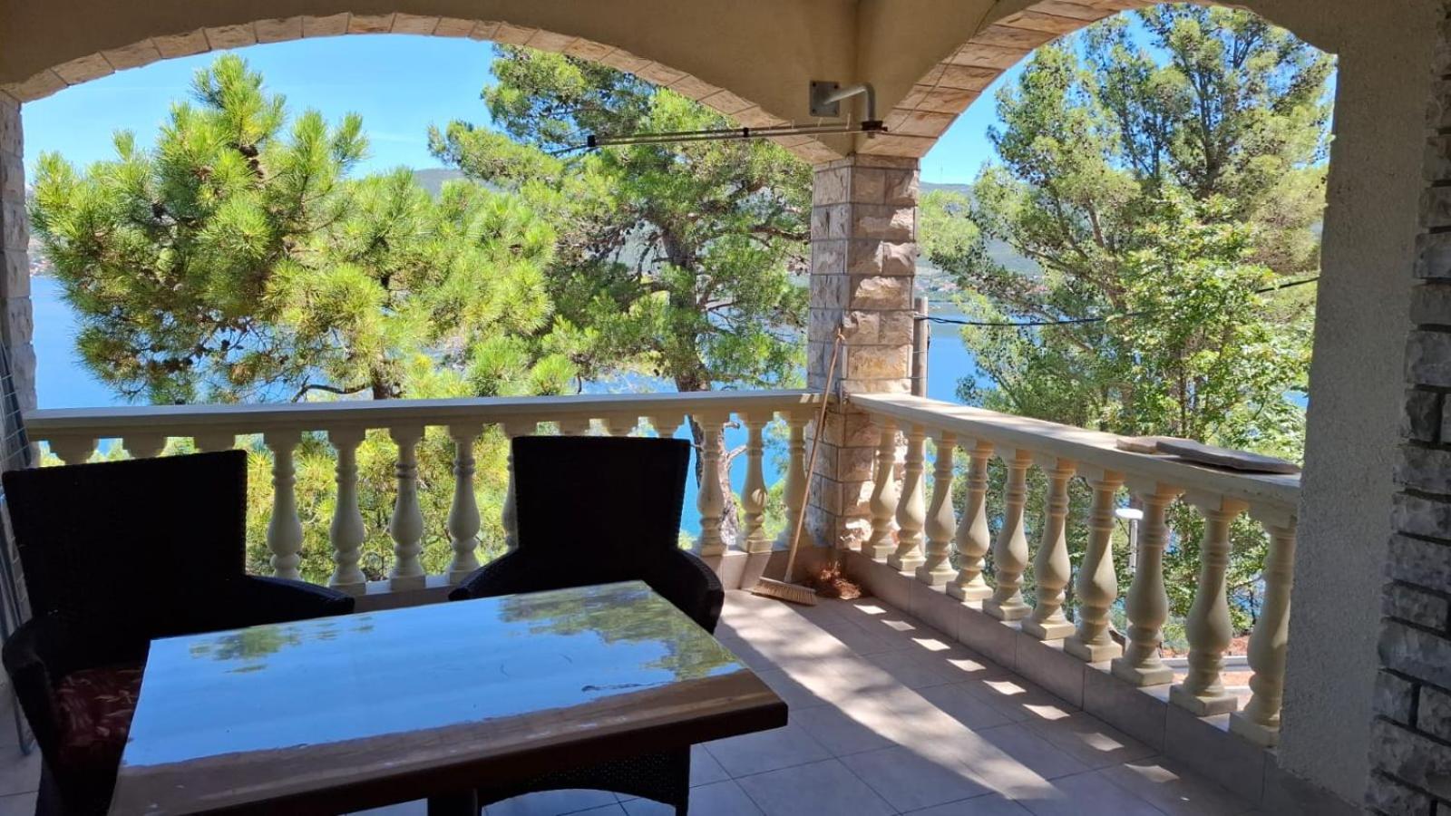 Apartman Karin Donji Karin Εξωτερικό φωτογραφία